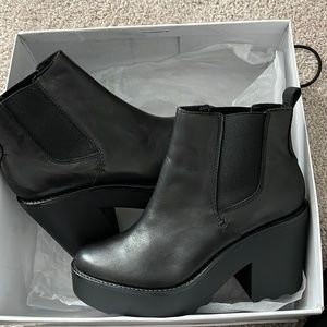 Brand New Steve Madden chunky boots